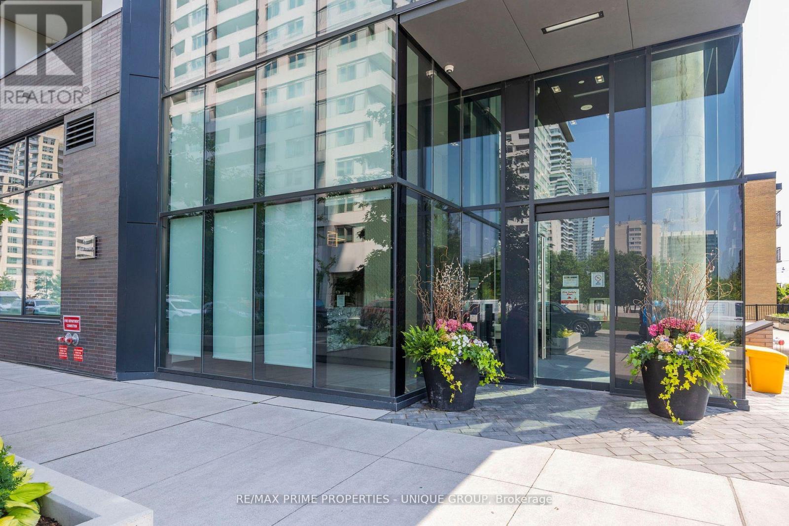 906 - 11 Lillian Street, Toronto, Ontario  M4S 2H7 - Photo 4 - C12479273