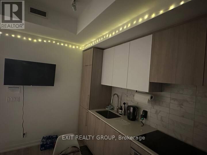 711 - 2020 Bathurst Street, Toronto, Ontario  M5P 0A6 - Photo 20 - C12479299