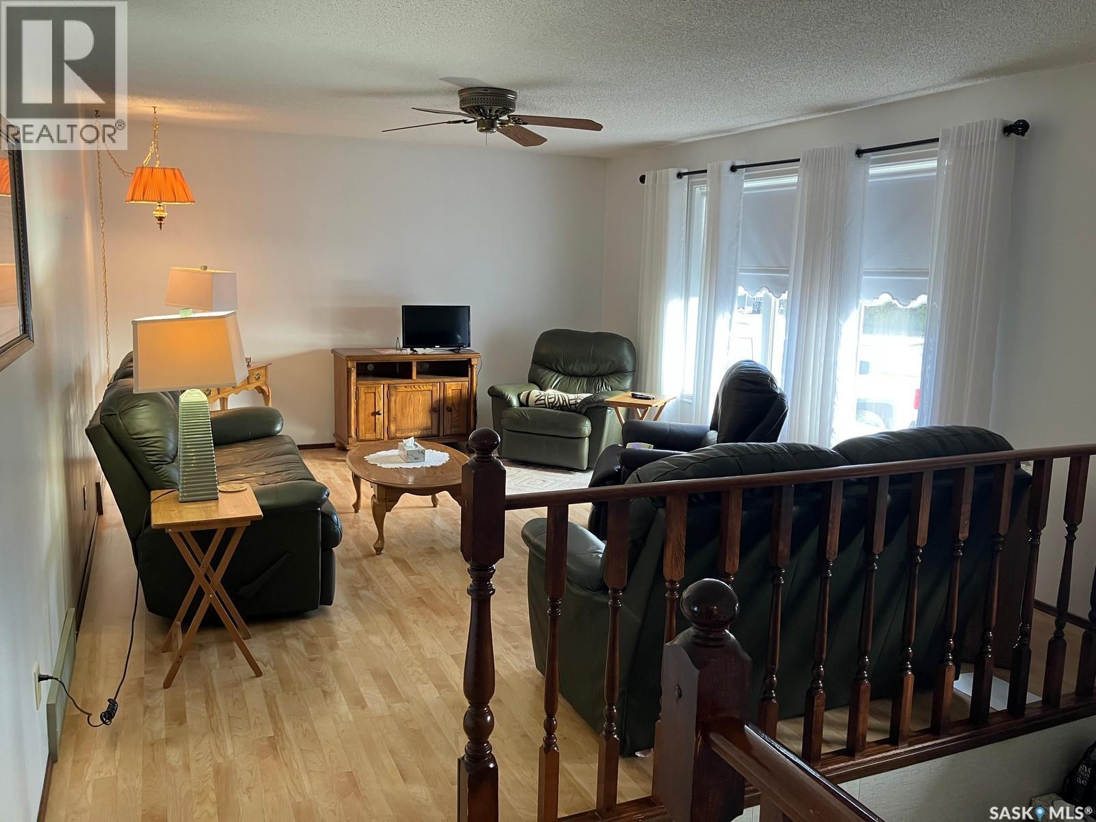 419 8th Avenue W, Nipawin, Saskatchewan  S0E 1E0 - Photo 5 - SK020845