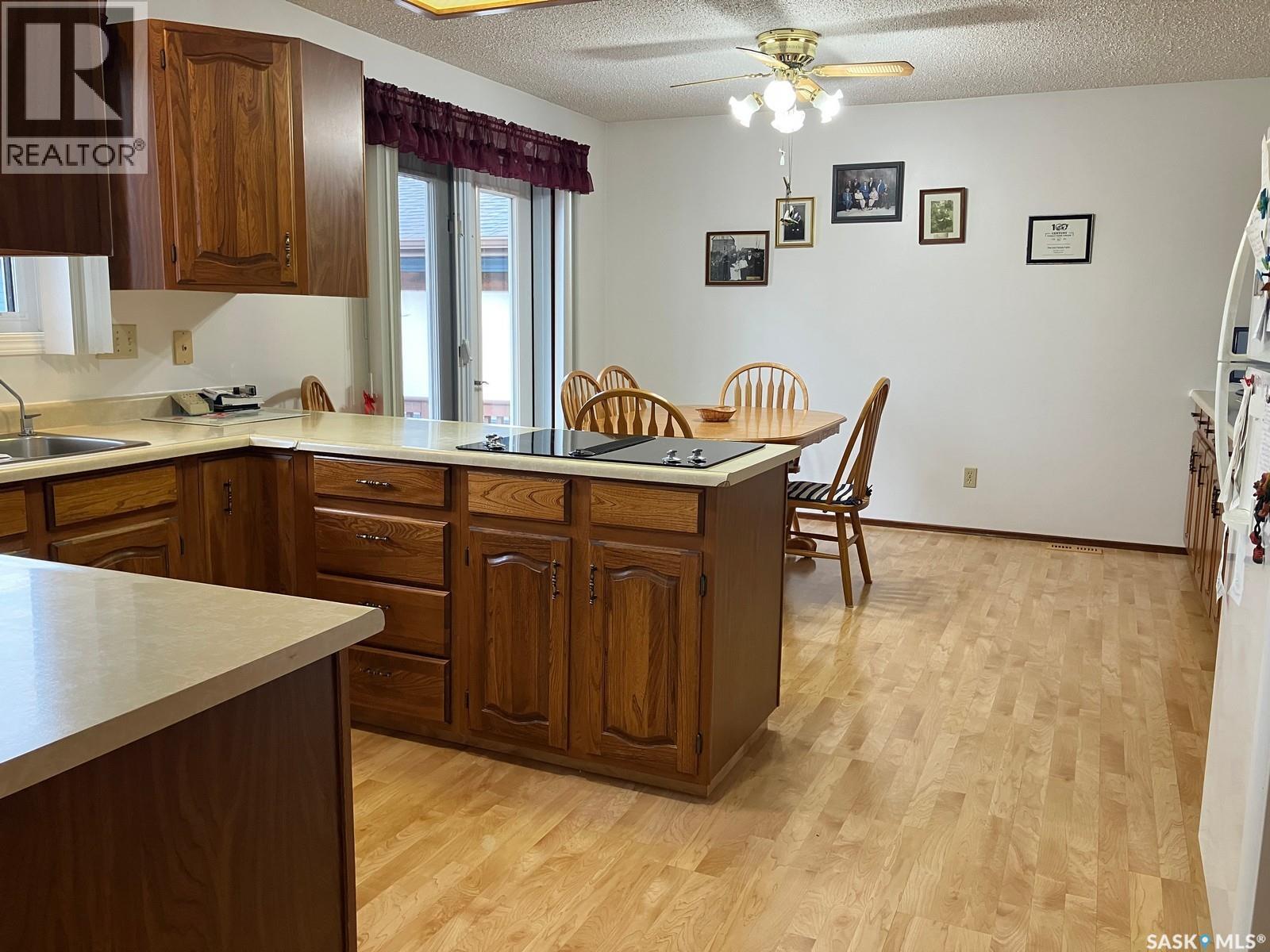 419 8th Avenue W, Nipawin, Saskatchewan  S0E 1E0 - Photo 9 - SK020845