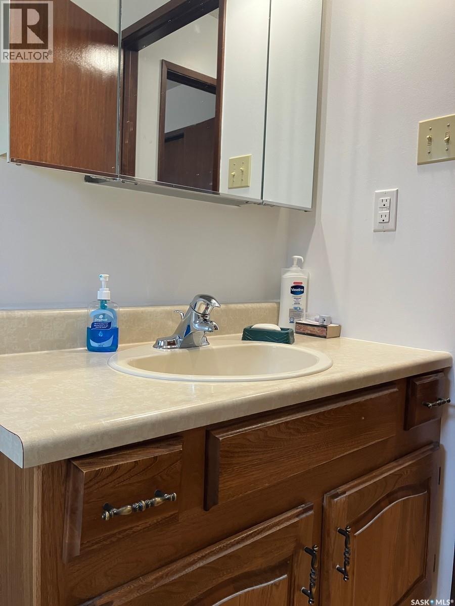 419 8th Avenue W, Nipawin, Saskatchewan  S0E 1E0 - Photo 24 - SK020845