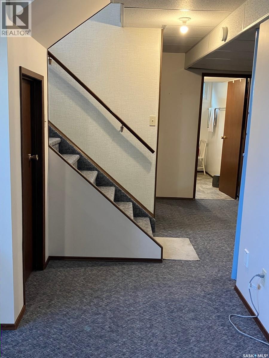 419 8th Avenue W, Nipawin, Saskatchewan  S0E 1E0 - Photo 30 - SK020845