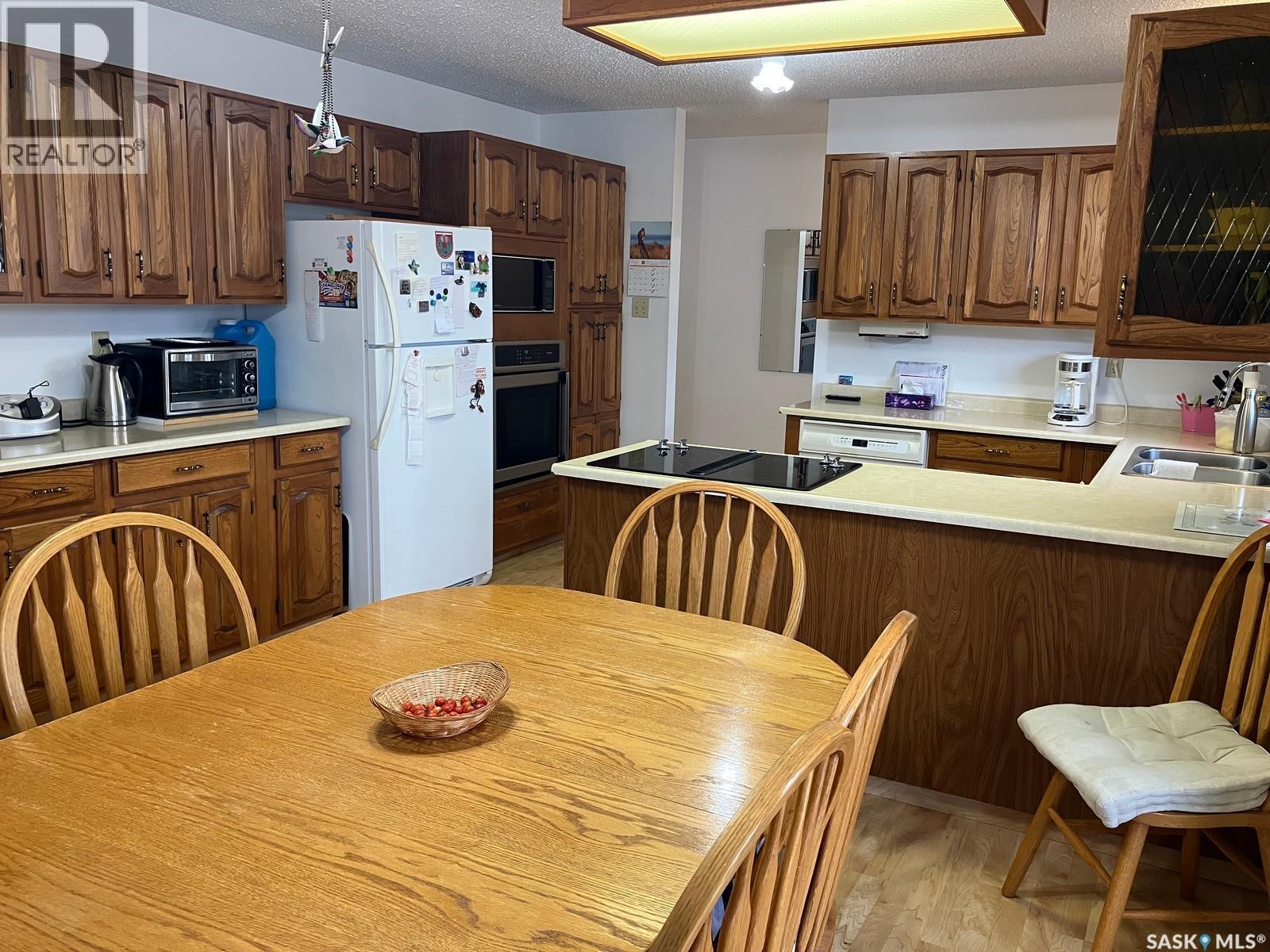 419 8th Avenue W, Nipawin, Saskatchewan  S0E 1E0 - Photo 17 - SK020845