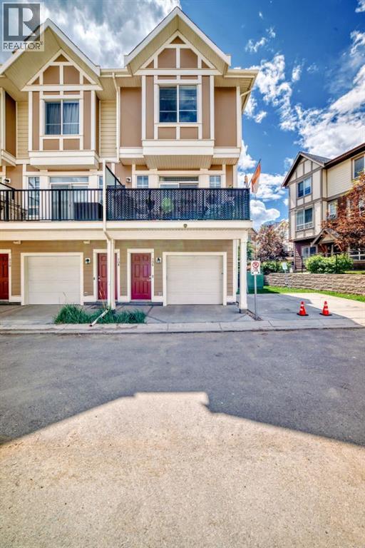 206 Sherwood Lane Nw, Calgary, Alberta  T3R 0V3 - Photo 2 - A2235711