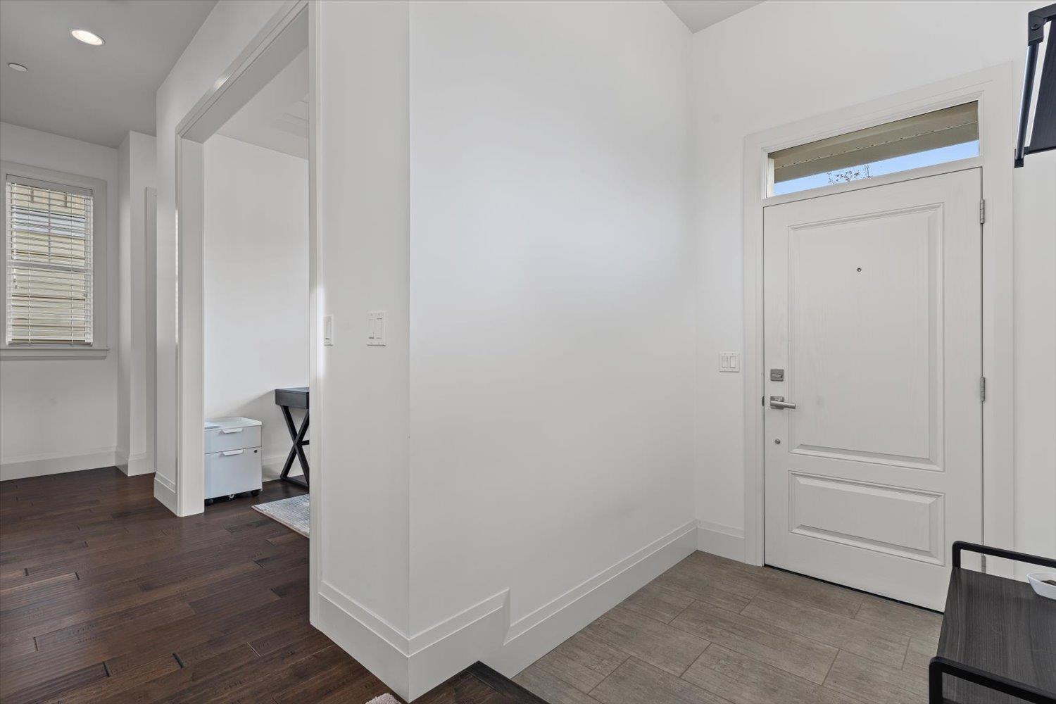 44747 Anglers Boulevard, Garrison Crossing, Chilliwack, British Columbia  V2R 0X7 - Photo 3 - R3061371