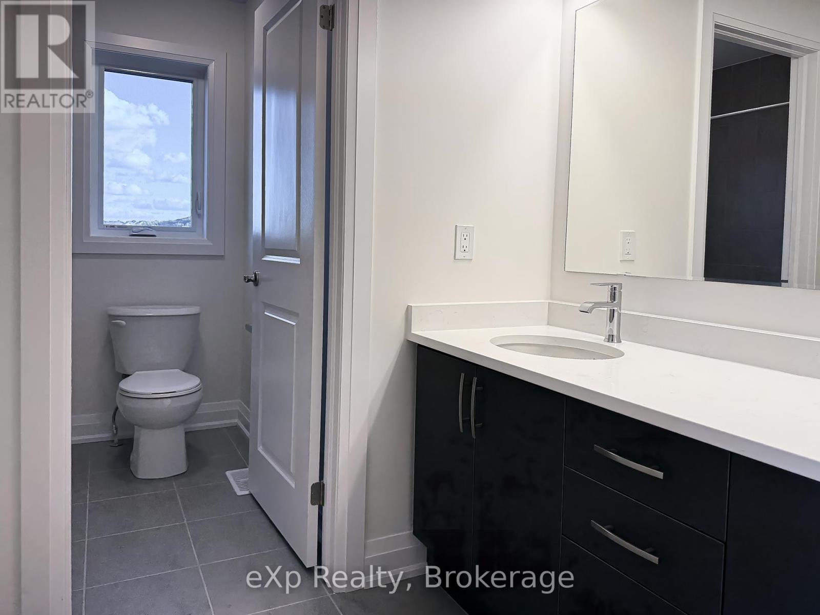 #upper - 347 Canada Plum Street, Waterloo, Ontario  N2V 0C3 - Photo 12 - X12479296