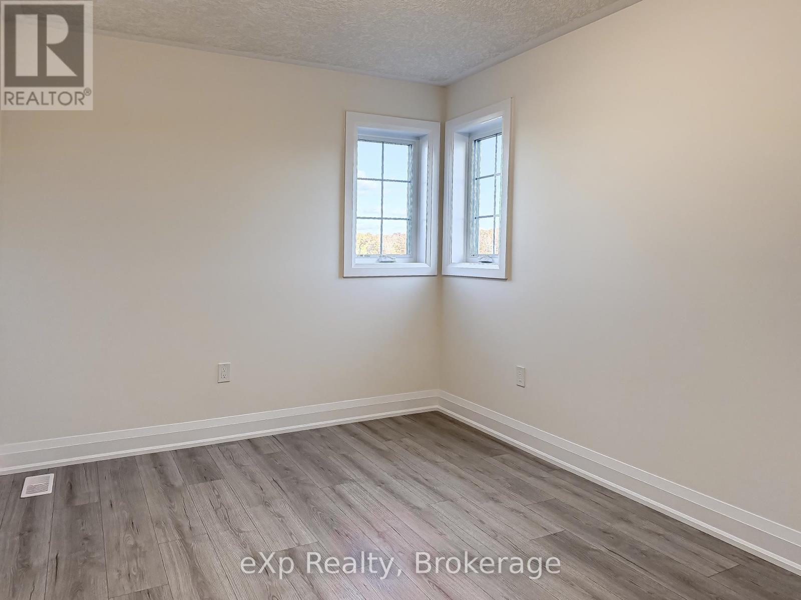 #upper - 347 Canada Plum Street, Waterloo, Ontario  N2V 0C3 - Photo 13 - X12479296