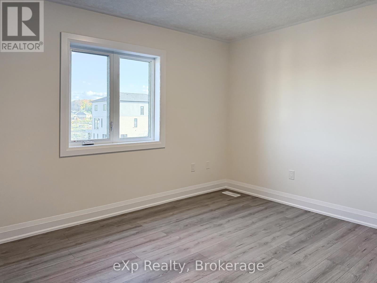 #upper - 347 Canada Plum Street, Waterloo, Ontario  N2V 0C3 - Photo 14 - X12479296