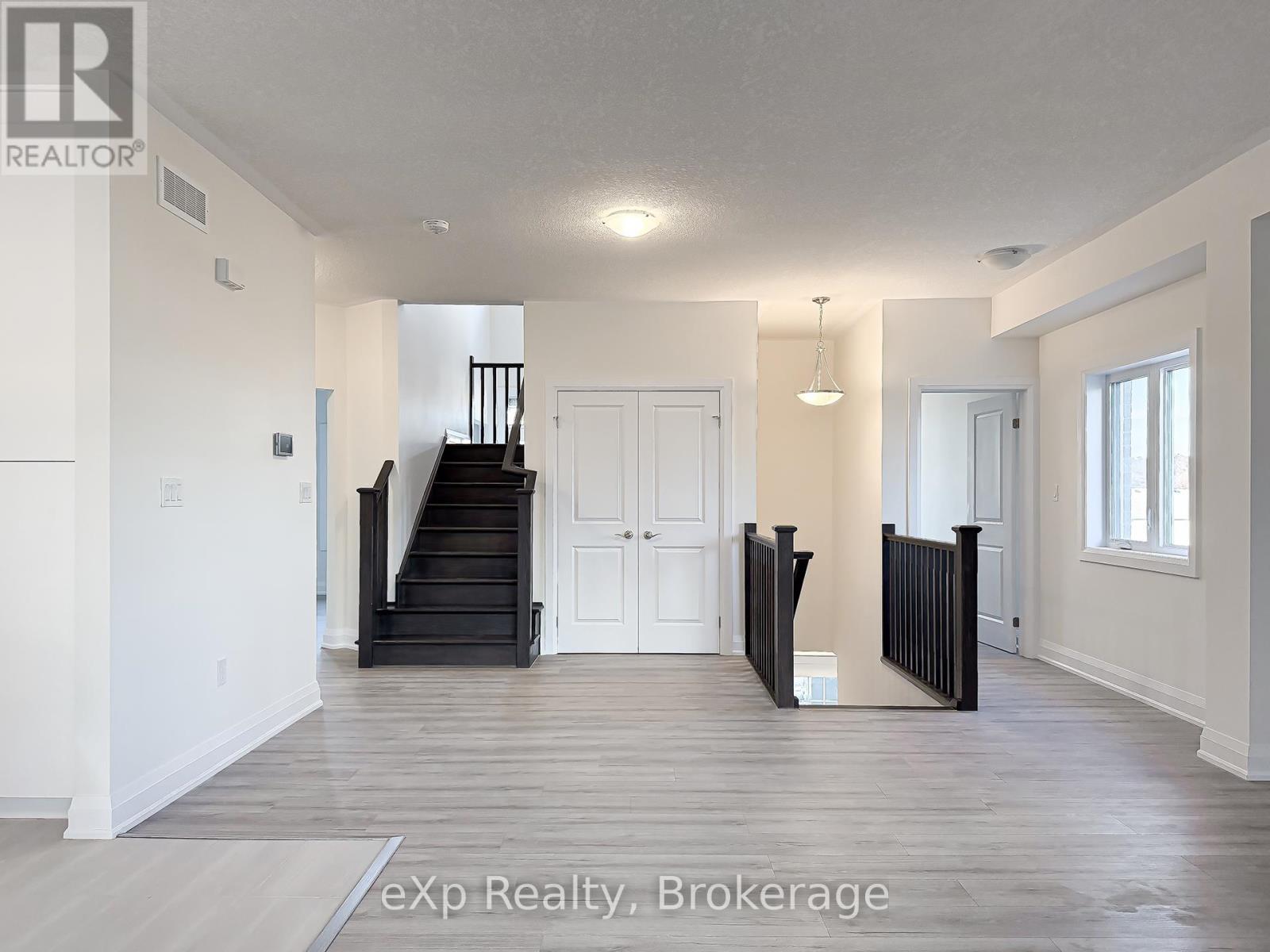 #upper - 347 Canada Plum Street, Waterloo, Ontario  N2V 0C3 - Photo 6 - X12479296