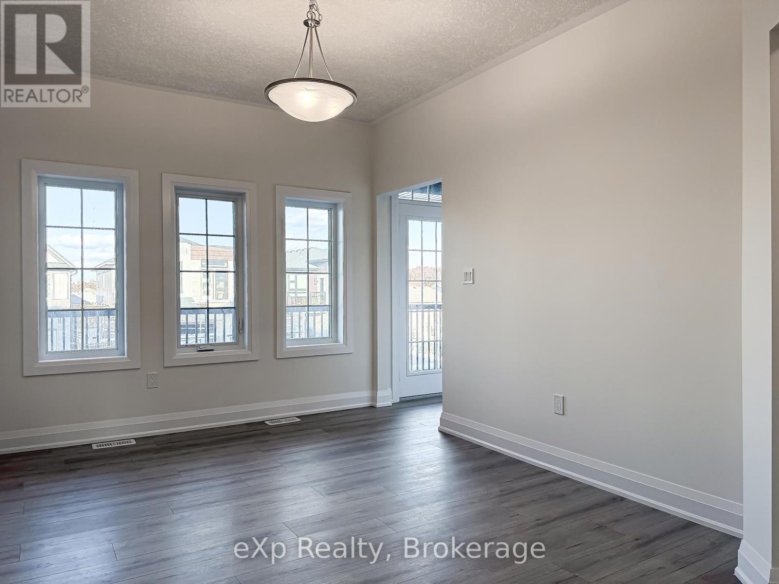 #upper - 347 Canada Plum Street, Waterloo, Ontario  N2V 0C3 - Photo 8 - X12479296