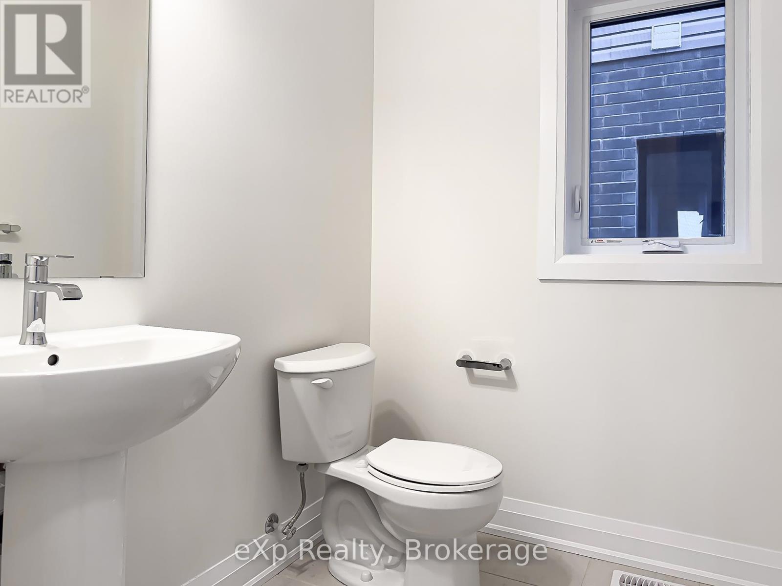 #upper - 347 Canada Plum Street, Waterloo, Ontario  N2V 0C3 - Photo 9 - X12479296