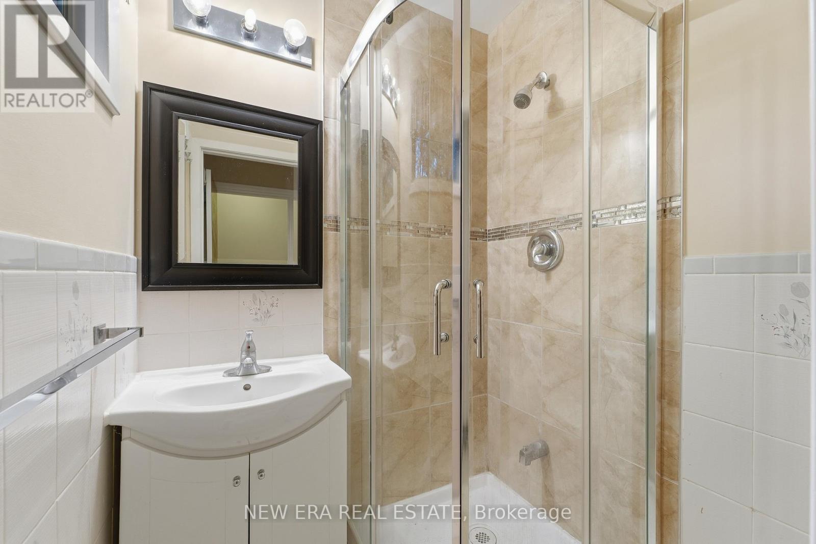 508 Cliffview Road, Pickering, Ontario  L1W 2N9 - Photo 21 - E12479240