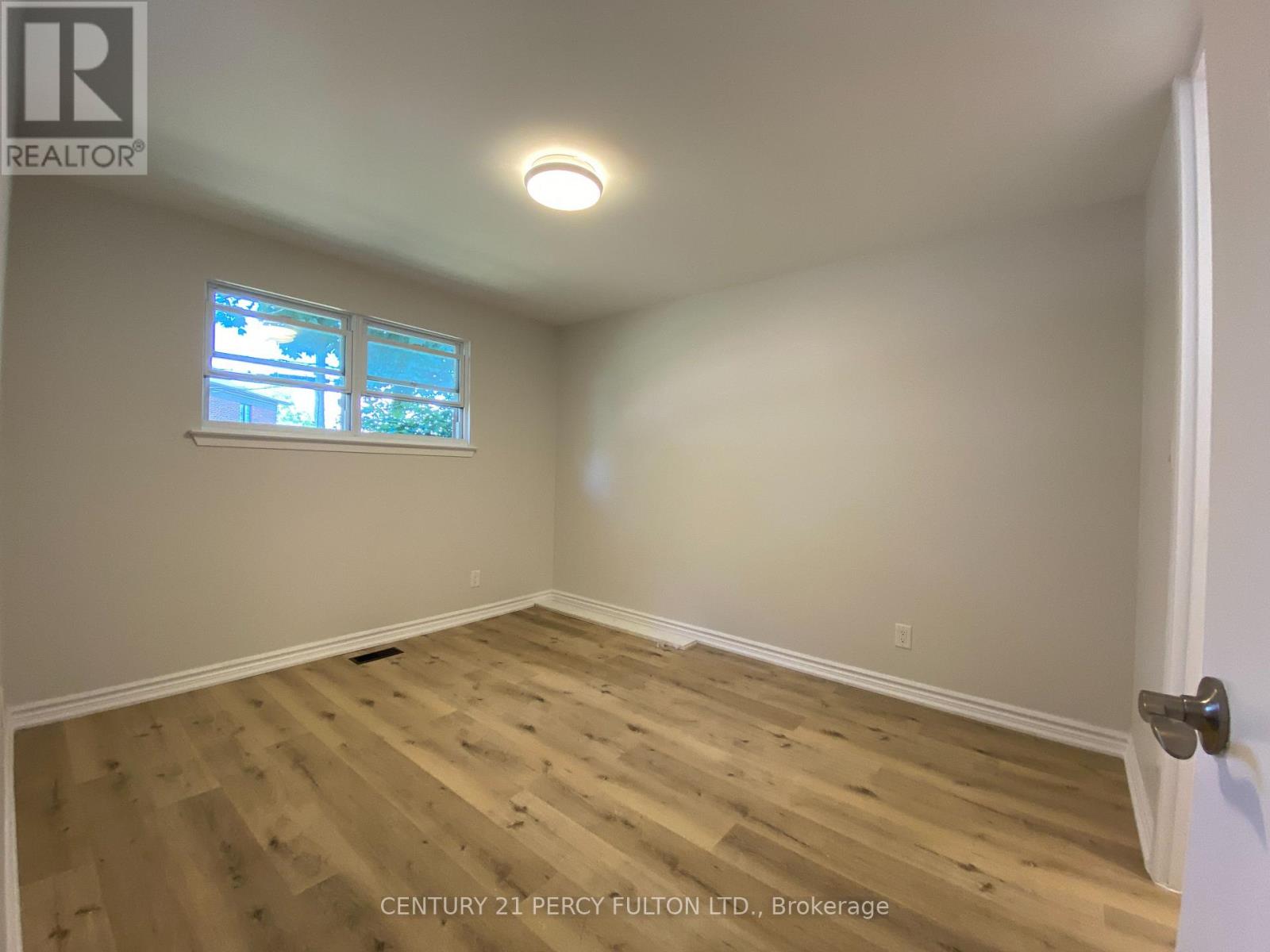 862 Liverpool Road, Pickering, Ontario  L1W 1S4 - Photo 3 - E12479265