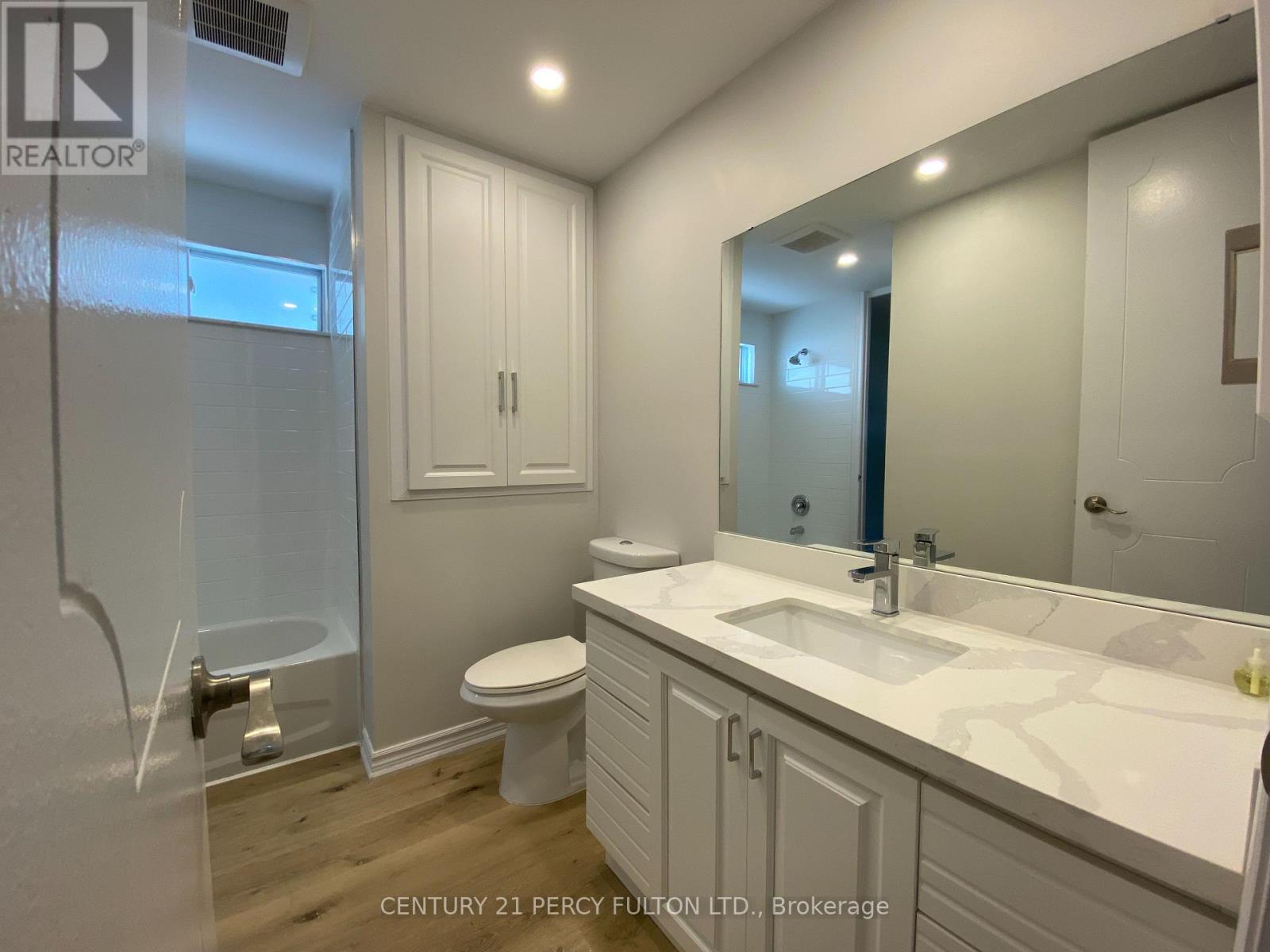 862 Liverpool Road, Pickering, Ontario  L1W 1S4 - Photo 4 - E12479265