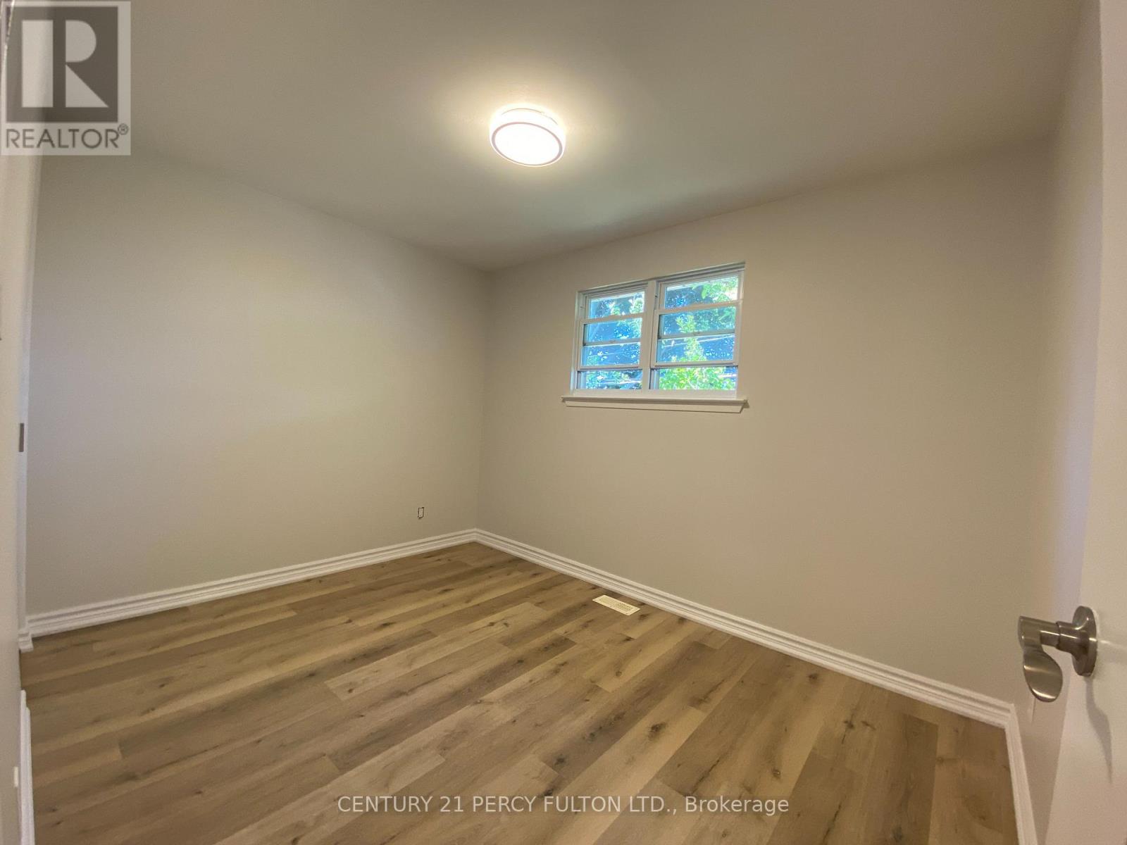 862 Liverpool Road, Pickering, Ontario  L1W 1S4 - Photo 5 - E12479265