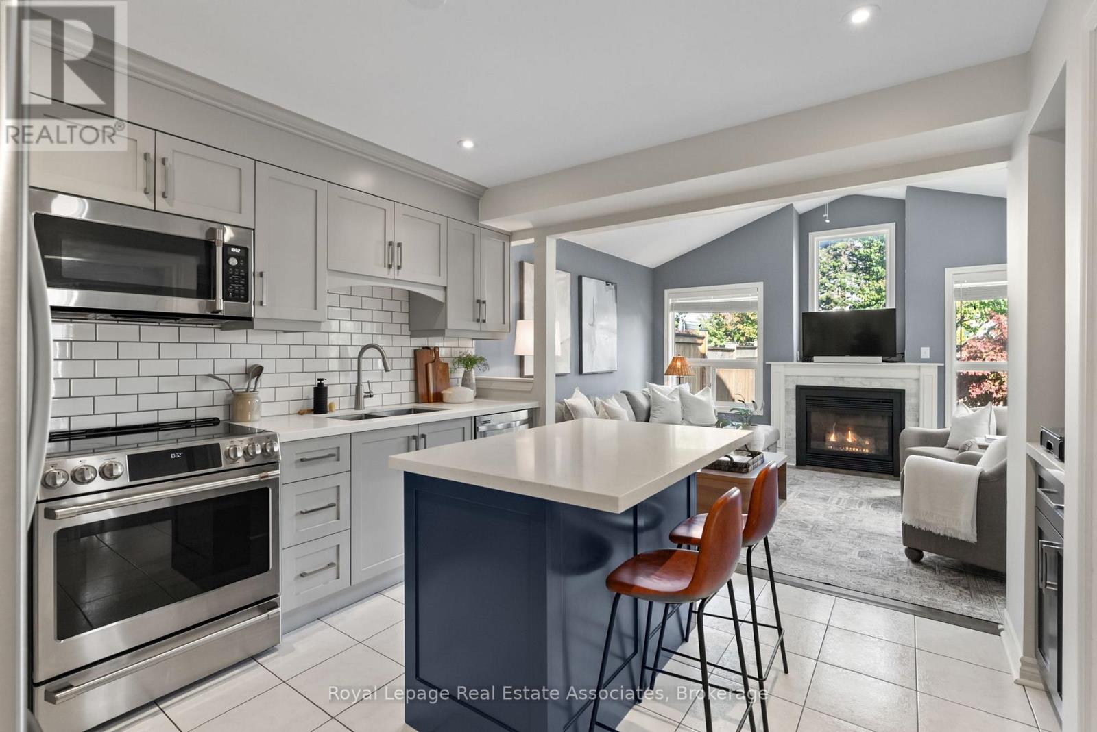 24 Spinning Lane, Whitby, Ontario  L1P 1M8 - Photo 19 - E12479271