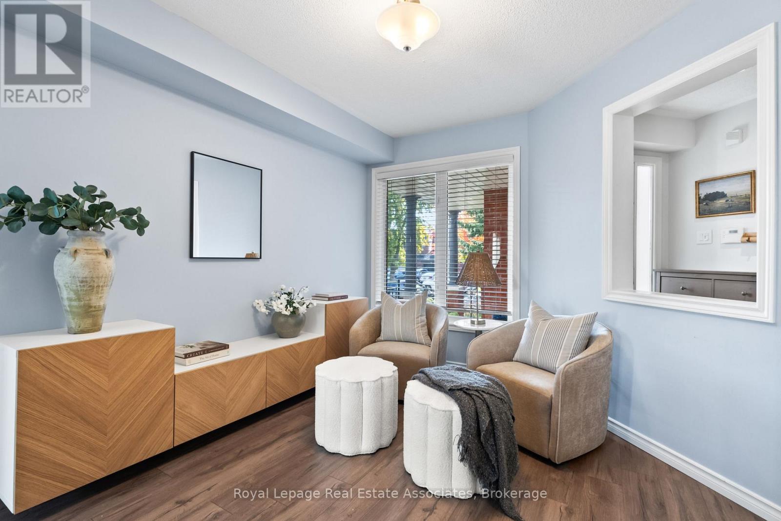 24 Spinning Lane, Whitby, Ontario  L1P 1M8 - Photo 4 - E12479271