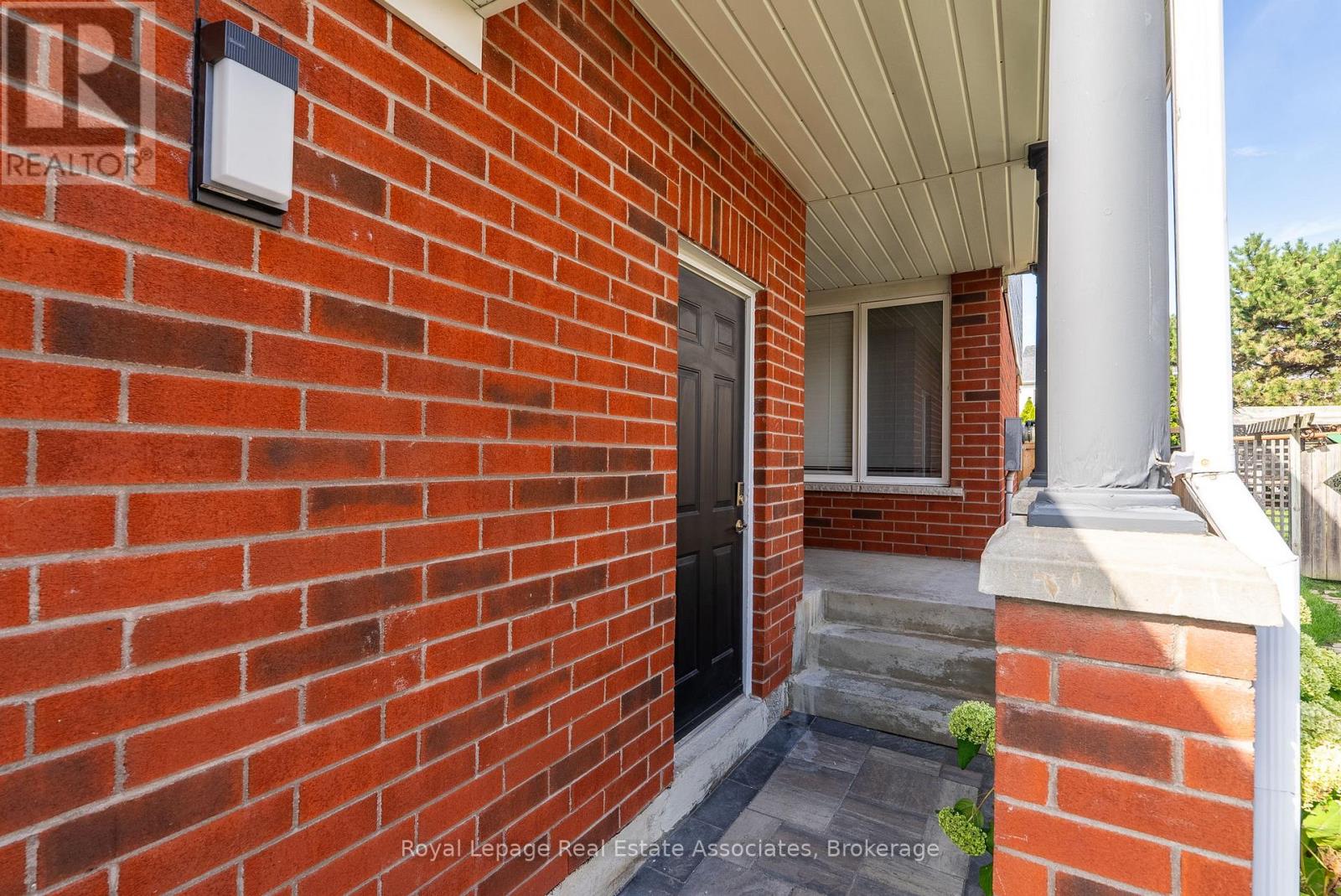 24 Spinning Lane, Whitby, Ontario  L1P 1M8 - Photo 43 - E12479271