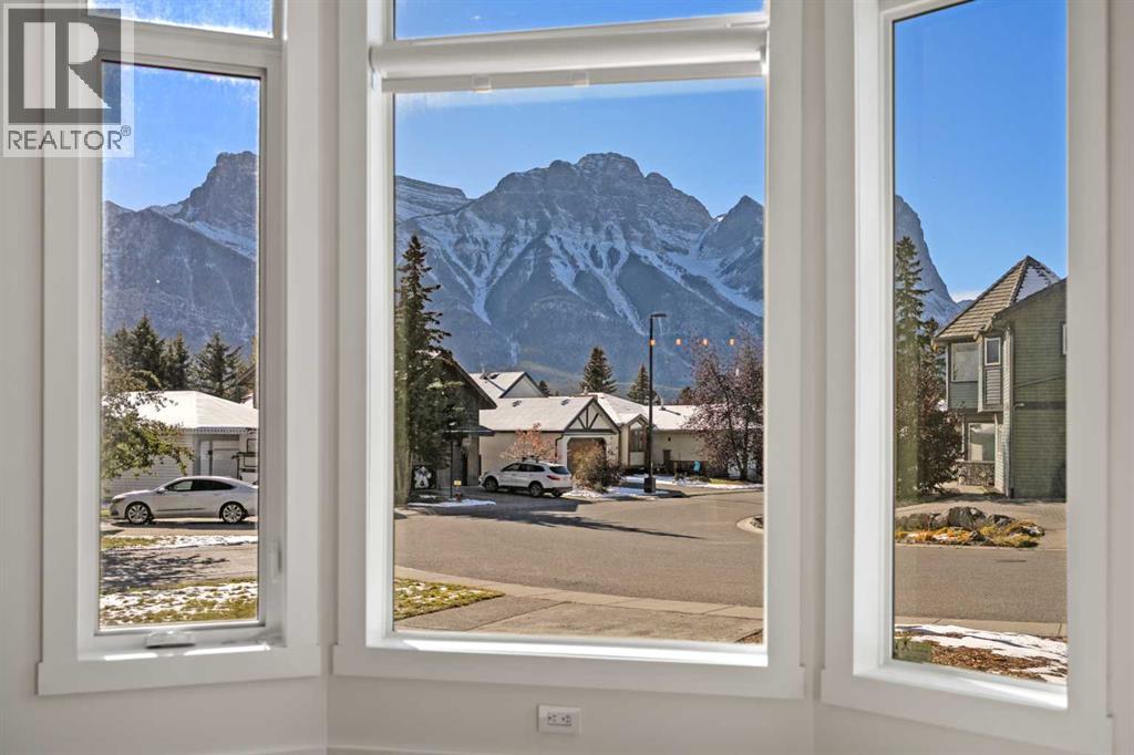 327 Canyon Close, Canmore, Alberta  T1W 1H4 - Photo 5 - A2264303