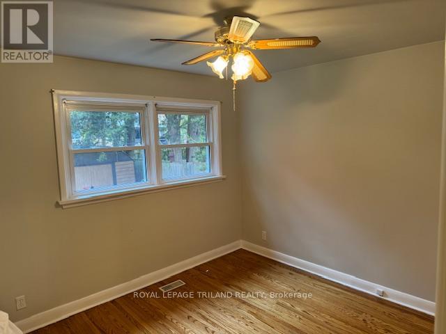 1938 Royal Crescent, London East (East I), Ontario  N5V 1N7 - Photo 10 - X12479317