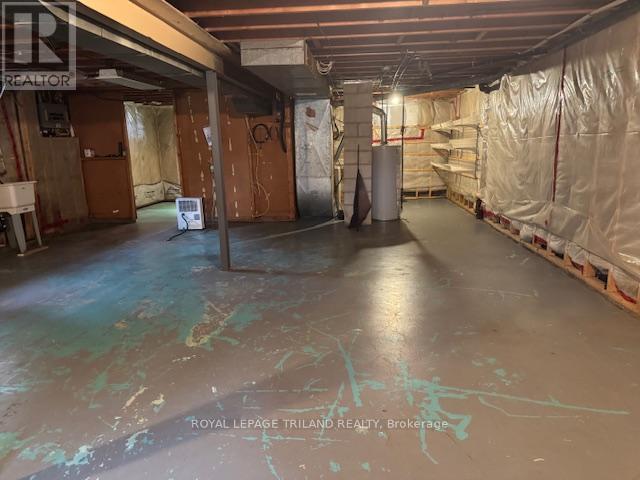 1938 Royal Crescent, London East (East I), Ontario  N5V 1N7 - Photo 13 - X12479317