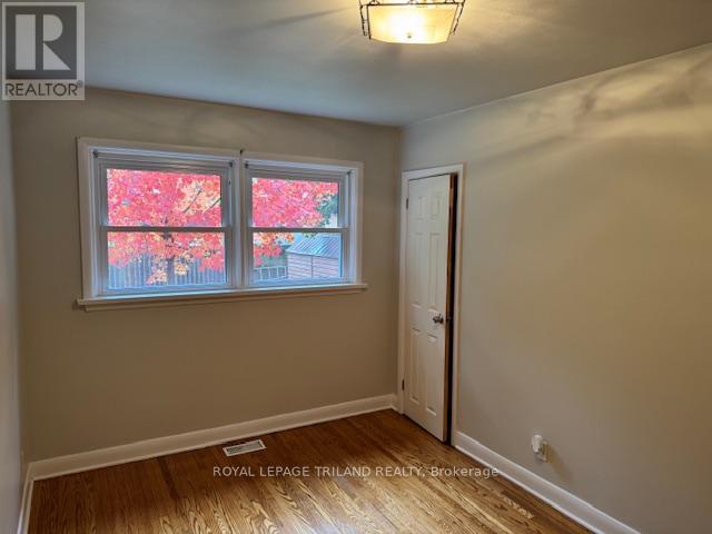 1938 Royal Crescent, London East (East I), Ontario  N5V 1N7 - Photo 9 - X12479317