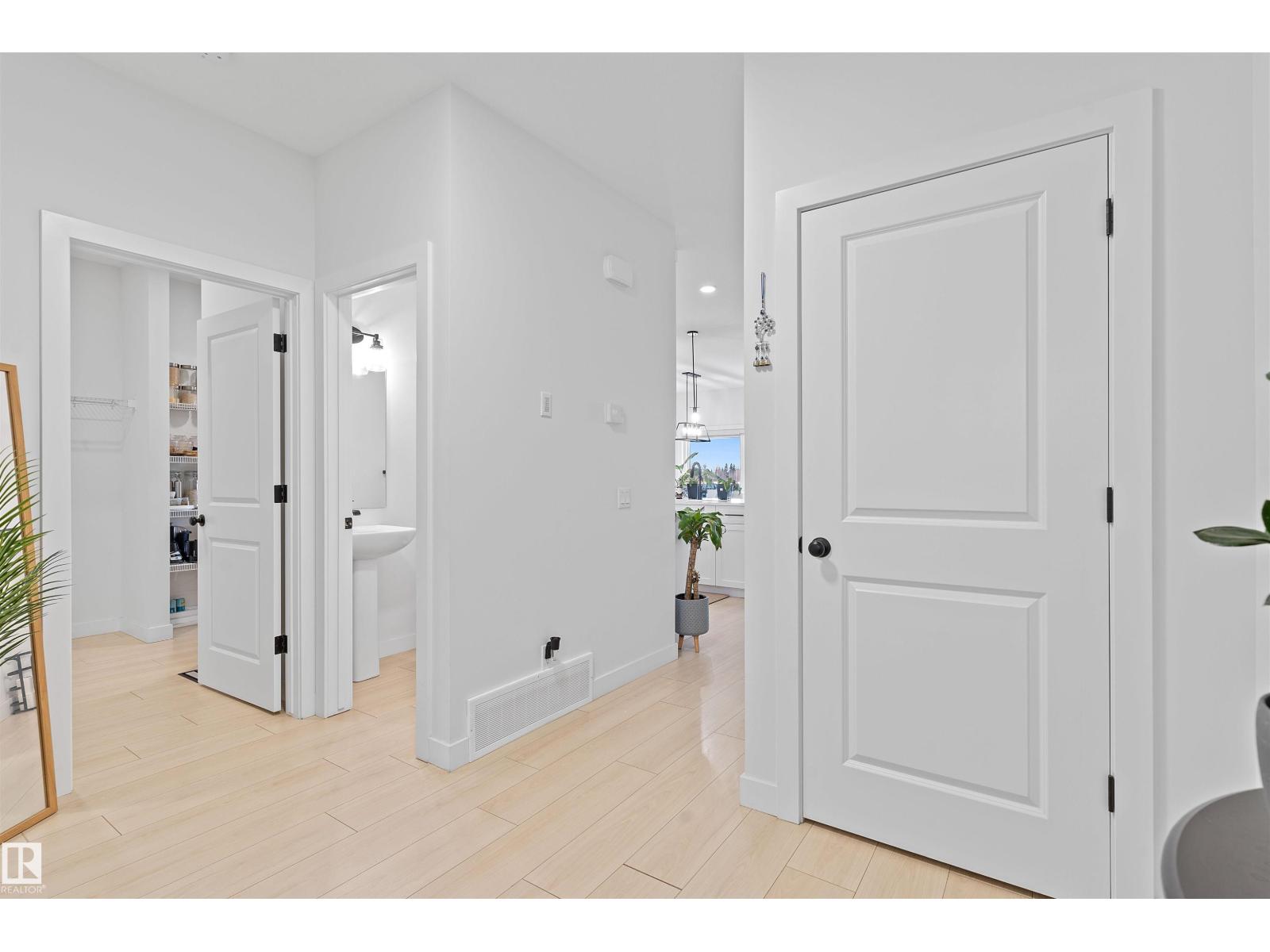 3427 Craig Ld Sw, Edmonton, Alberta  T6W 5B3 - Photo 4 - E4463257