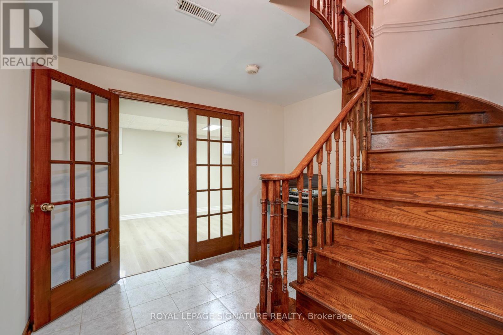 4 Ruth Court, Whitchurch-Stouffville, Ontario  L4A 2E3 - Photo 29 - N12479234