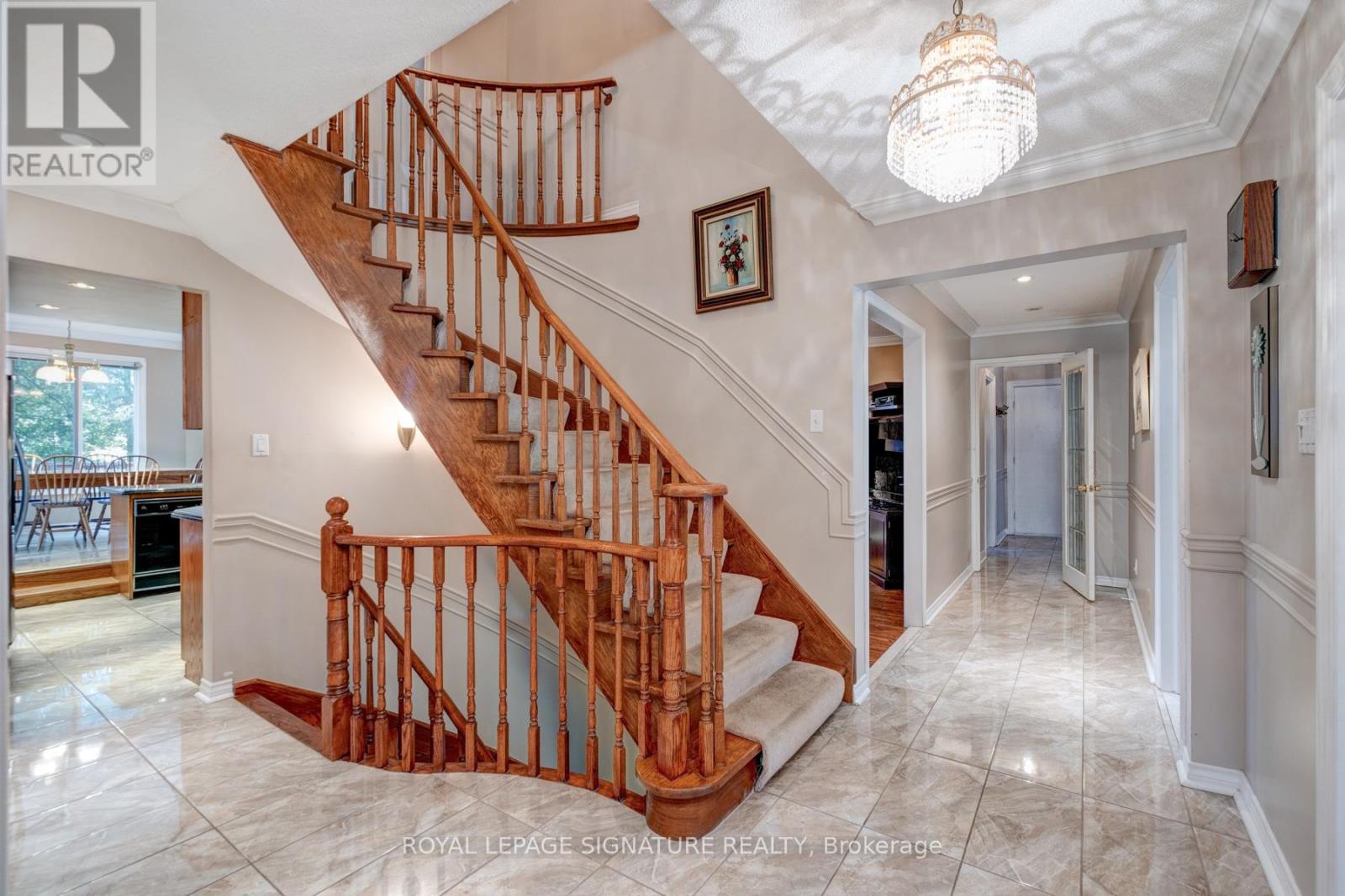 4 Ruth Court, Whitchurch-Stouffville, Ontario  L4A 2E3 - Photo 3 - N12479234