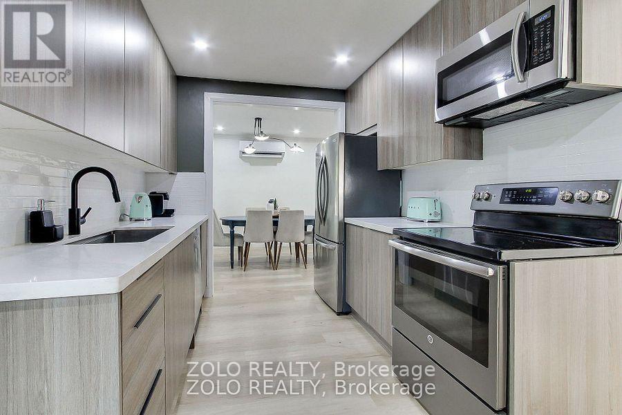 388 Terry Drive, Newmarket, Ontario  L3Y 5E7 - Photo 11 - N12479276