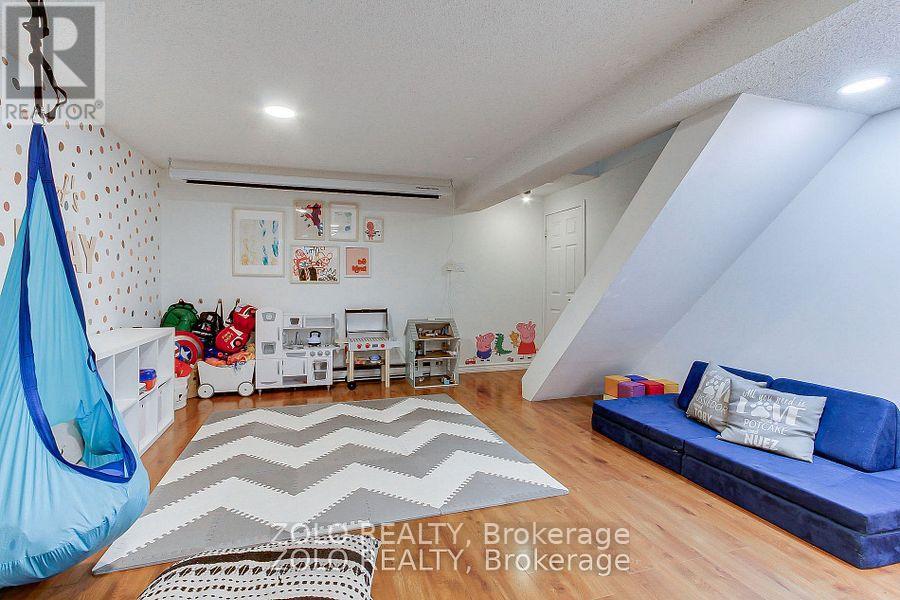 388 Terry Drive, Newmarket, Ontario  L3Y 5E7 - Photo 26 - N12479276