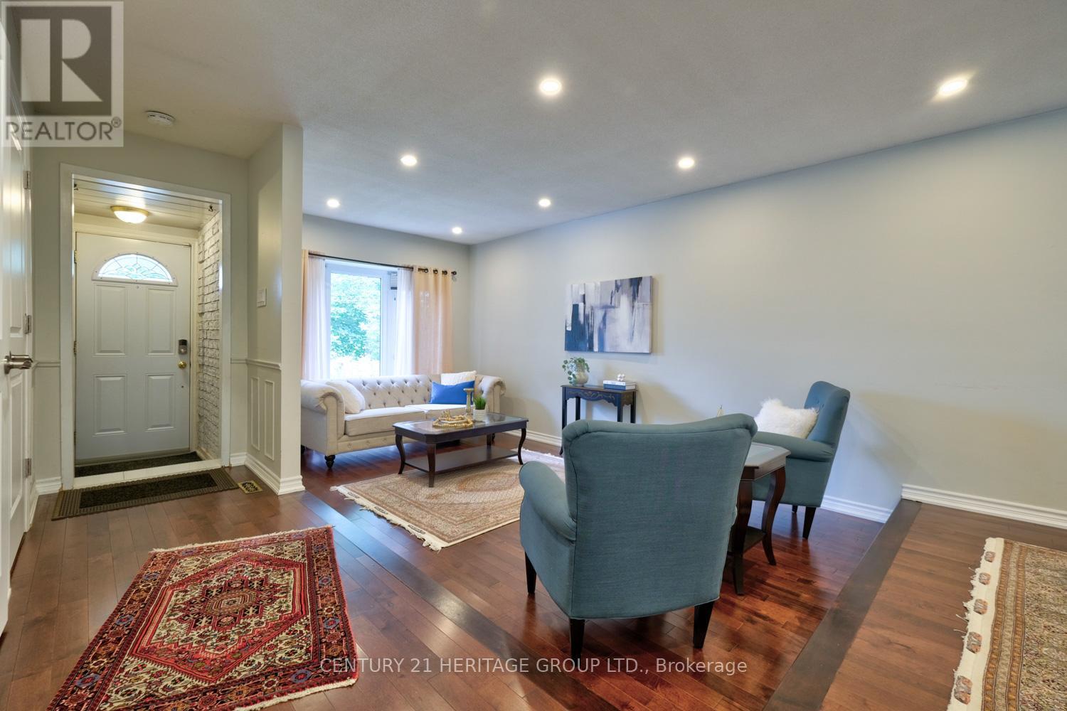 169 Spruce Street, Aurora, Ontario  L4G 3R7 - Photo 3 - N12474946