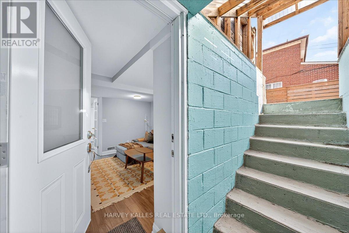 338 Bartlett Avenue N, Toronto, Ontario  M6H 3G7 - Photo 25 - W12479156