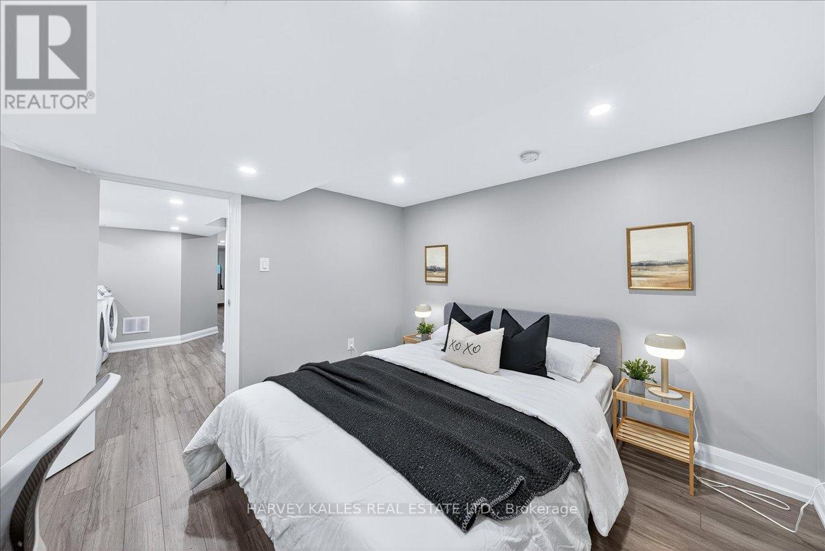 338 Bartlett Avenue N, Toronto, Ontario  M6H 3G7 - Photo 29 - W12479156