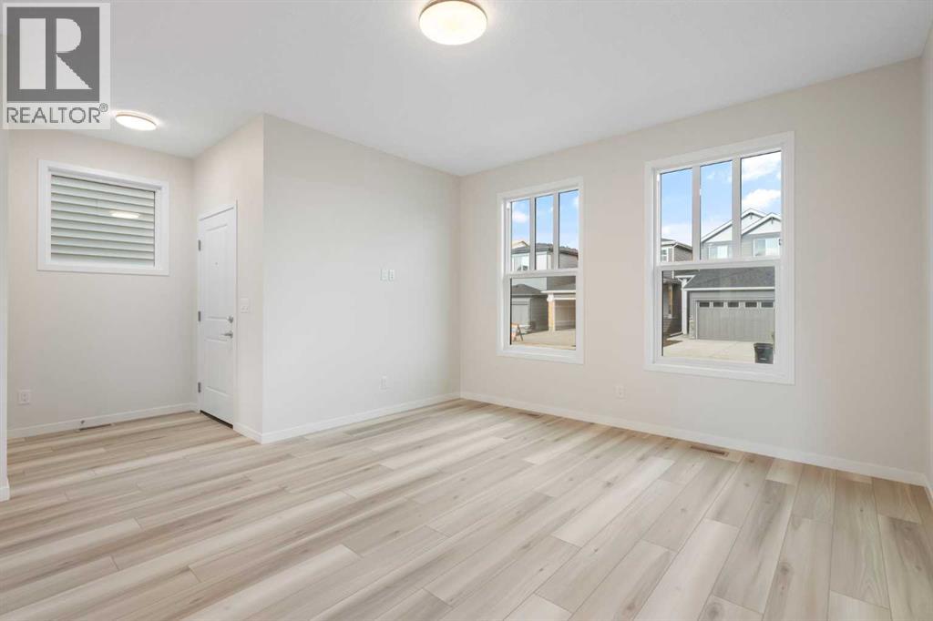 680 Buffaloberry Manor Se, Calgary, Alberta  T3M 3Z3 - Photo 5 - A2264770