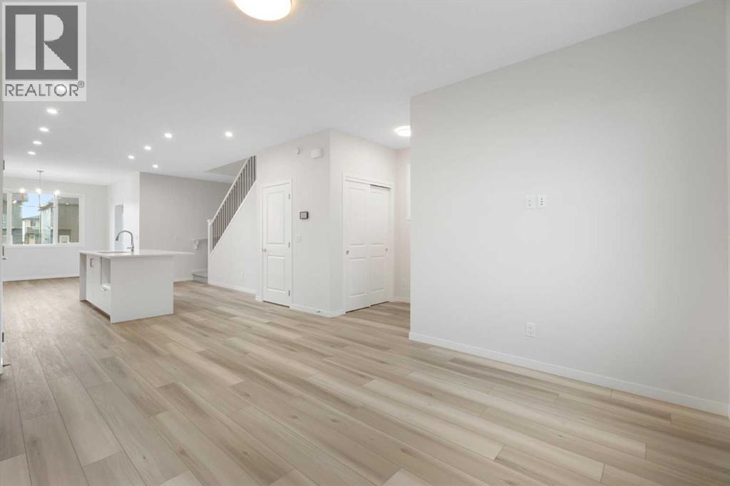 680 Buffaloberry Manor Se, Calgary, Alberta  T3M 3Z3 - Photo 11 - A2264770