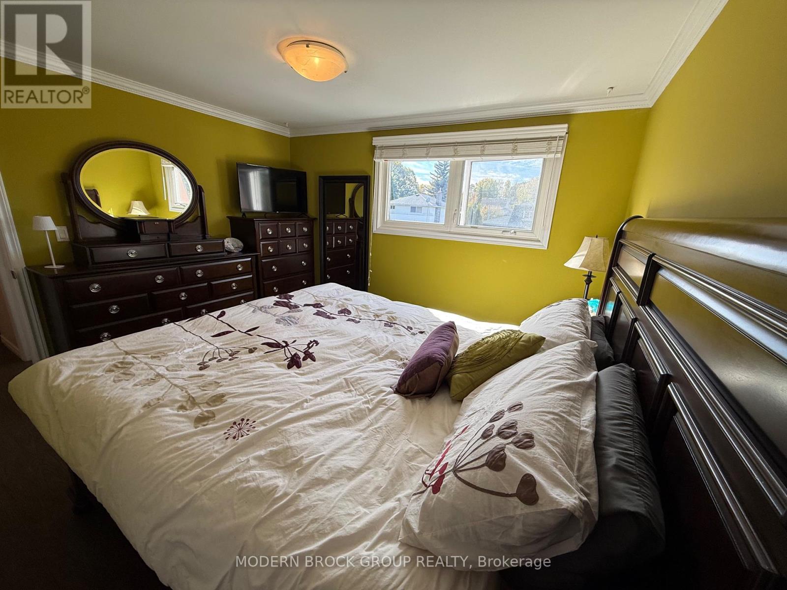 1350 Linden Crescent, Brockville, Ontario  K6V 6B6 - Photo 9 - X12479379