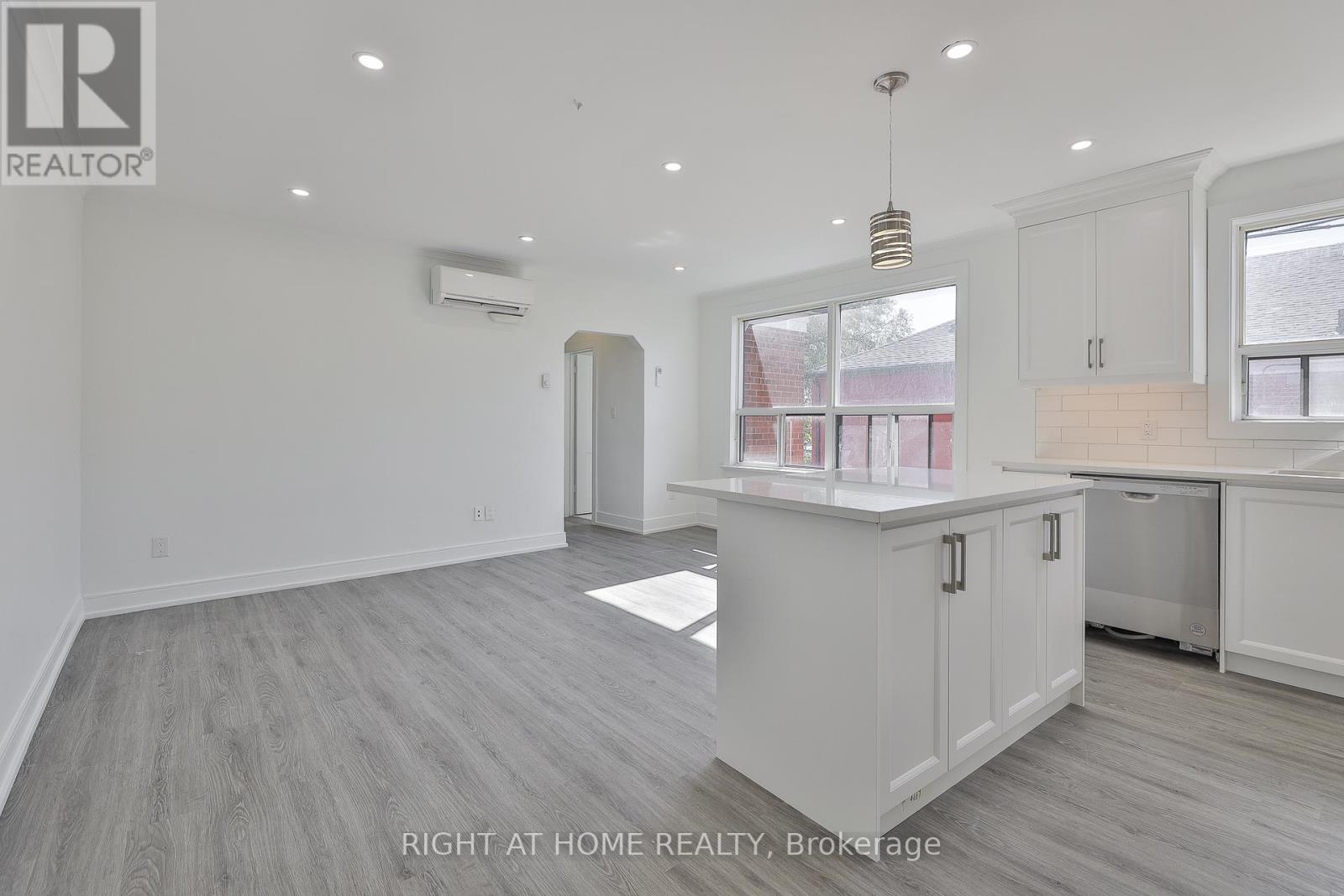 7 - 2841 Keele Street, Toronto, Ontario  M3M 2G7 - Photo 6 - W12479241