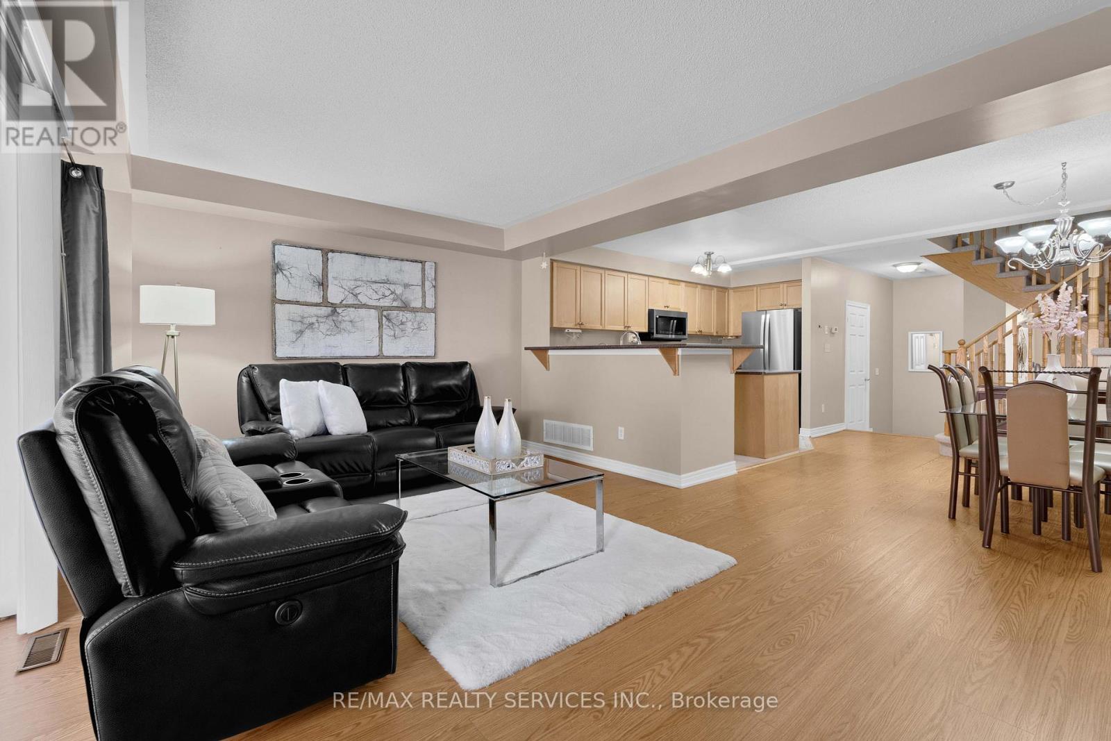 19 Traymore Street, Brampton, Ontario  L7A 2G2 - Photo 13 - W12479253