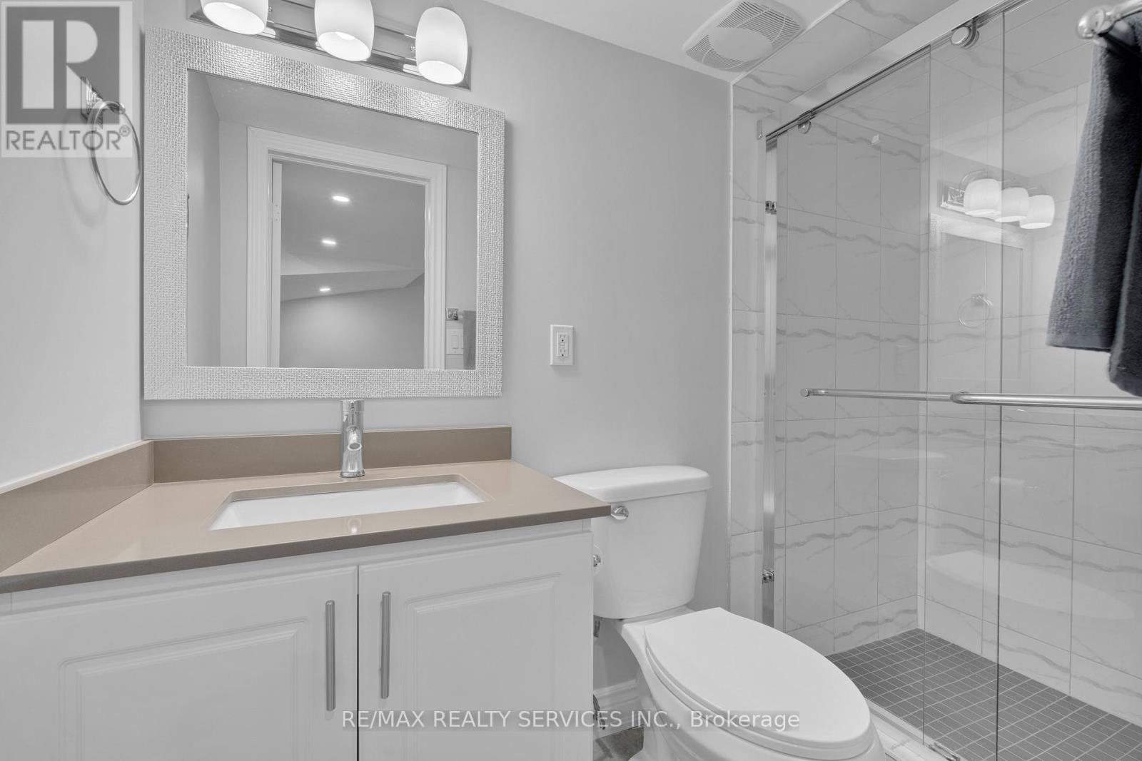 19 Traymore Street, Brampton, Ontario  L7A 2G2 - Photo 29 - W12479253