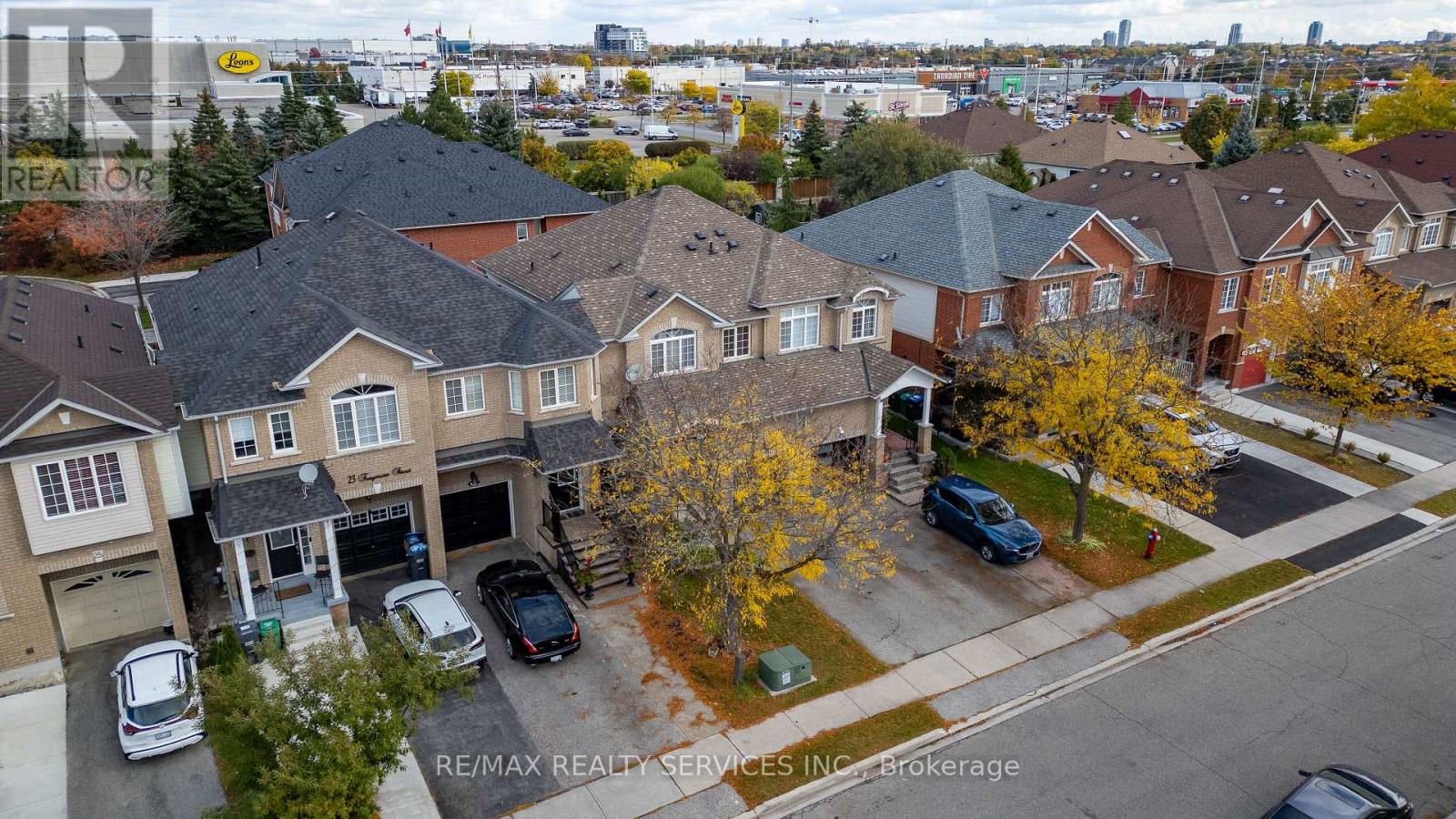 19 Traymore Street, Brampton, Ontario  L7A 2G2 - Photo 8 - W12479253