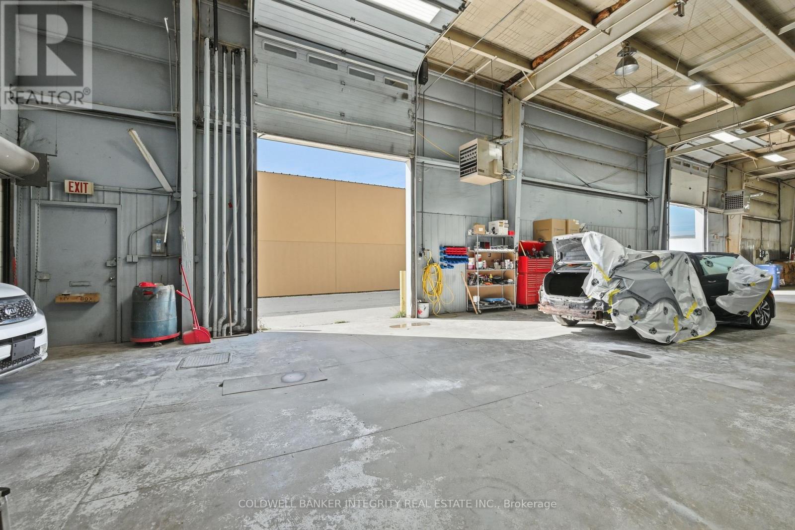 Building - 1135 Speers Road, Oakville, Ontario  L6L 2X5 - Photo 21 - W12479256