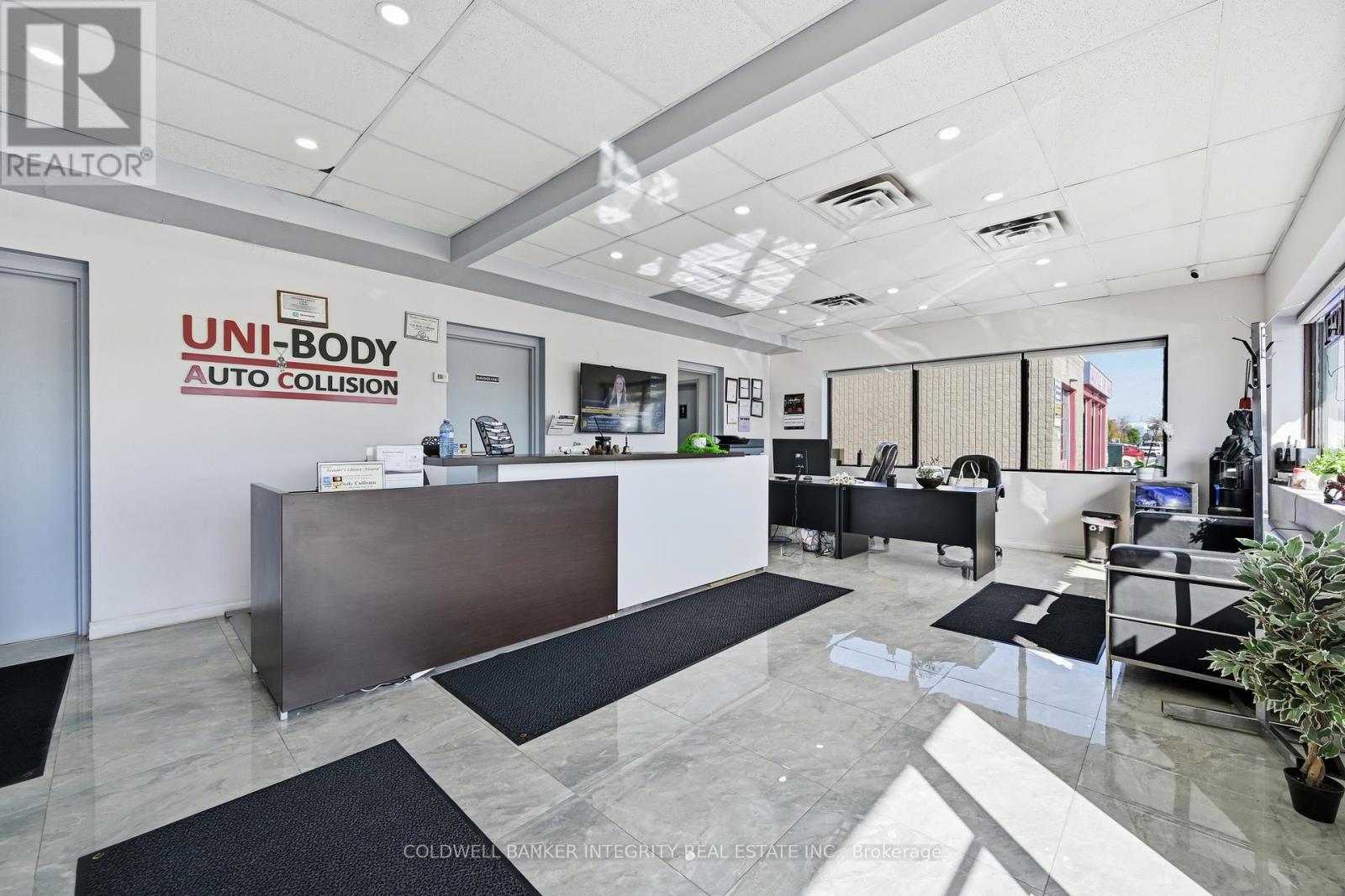 Building - 1135 Speers Road, Oakville, Ontario  L6L 2X5 - Photo 25 - W12479256