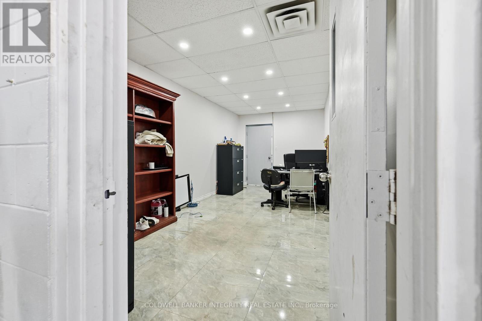 Building - 1135 Speers Road, Oakville, Ontario  L6L 2X5 - Photo 28 - W12479256