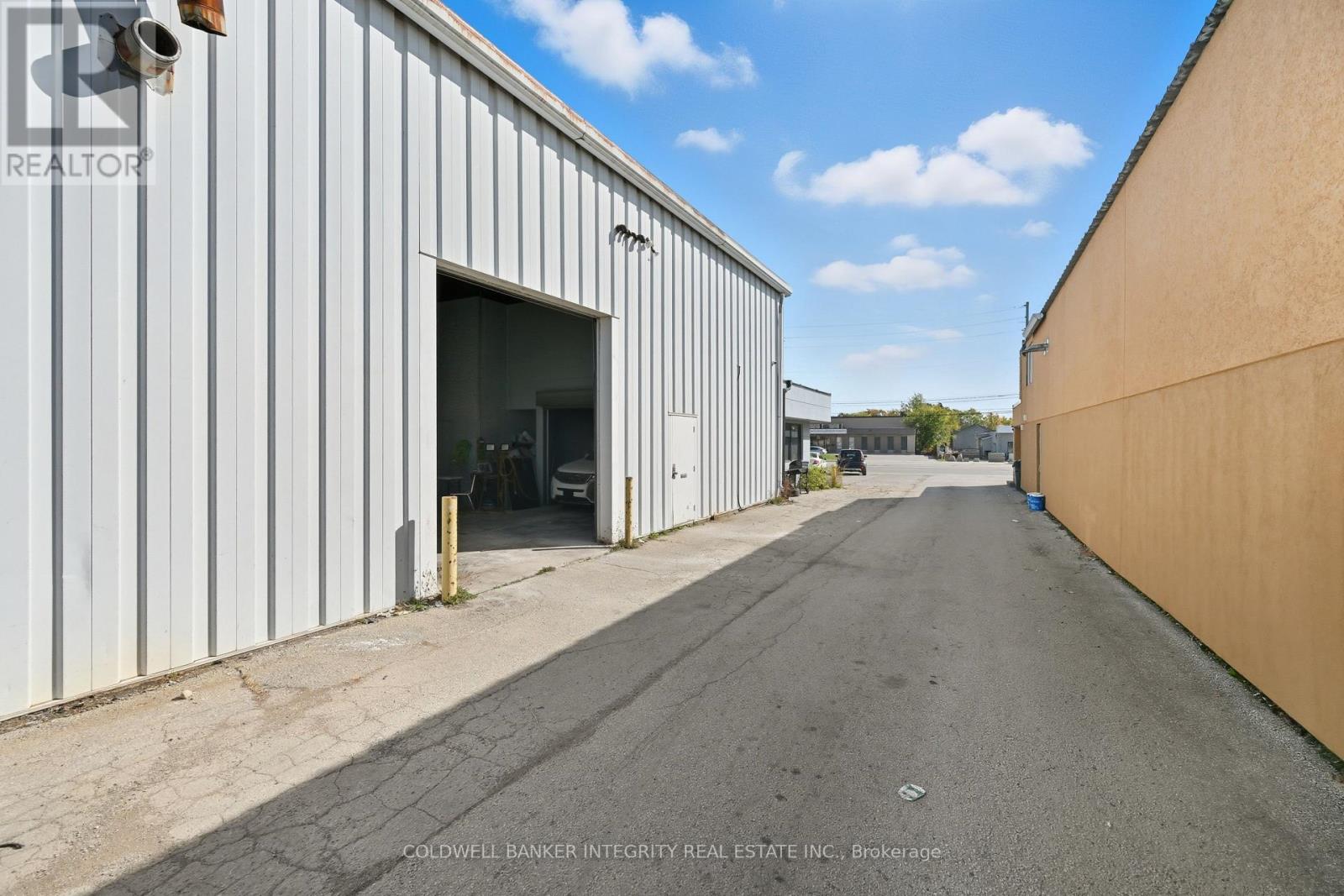 Building - 1135 Speers Road, Oakville, Ontario  L6L 2X5 - Photo 30 - W12479256