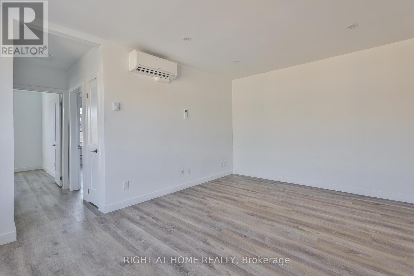 8 - 2841 Keele Street, Toronto, Ontario  M3M 2G7 - Photo 7 - W12479274