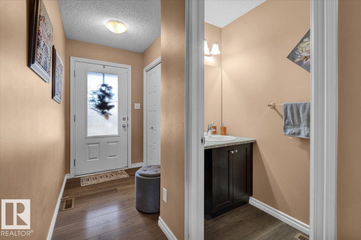 1853 28 St Nw, Edmonton, Alberta  T6T 0N5 - Photo 9 - E4463260