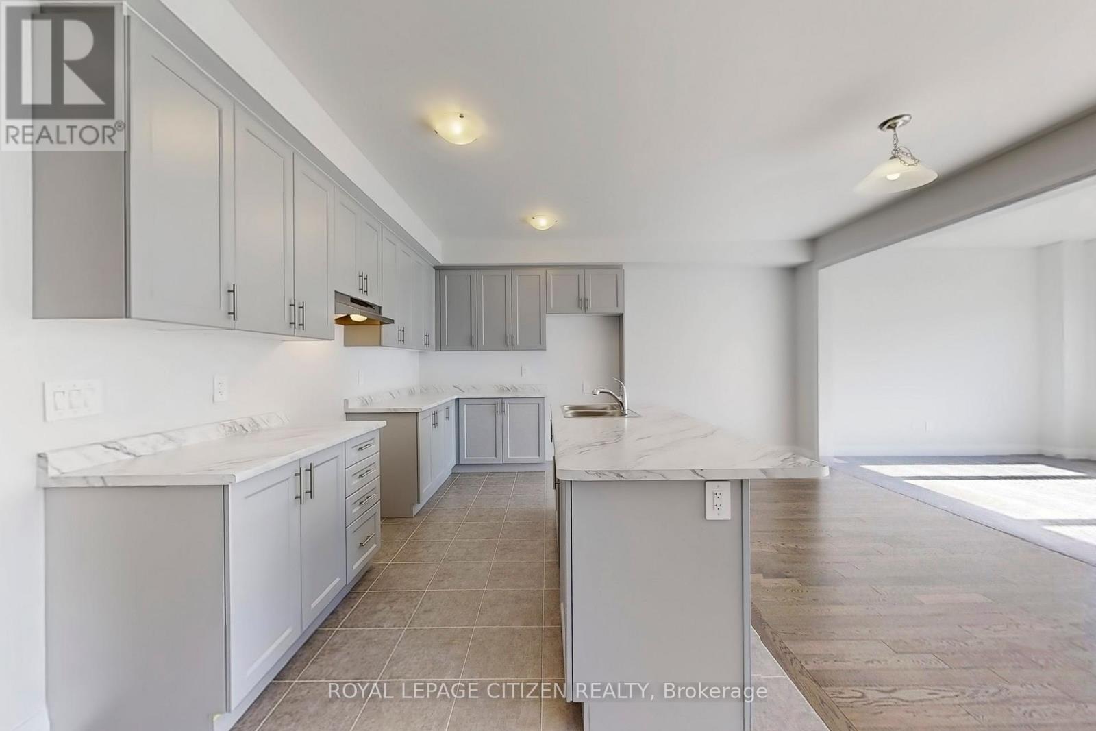 71 Butler Boulevard, Kawartha Lakes, Ontario  K9V 6A9 - Photo 13 - X12479235