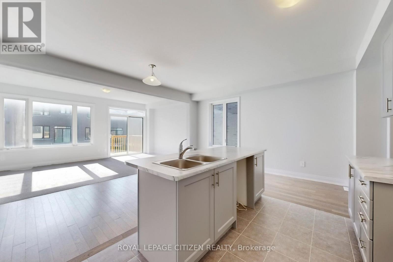 71 Butler Boulevard, Kawartha Lakes, Ontario  K9V 6A9 - Photo 14 - X12479235