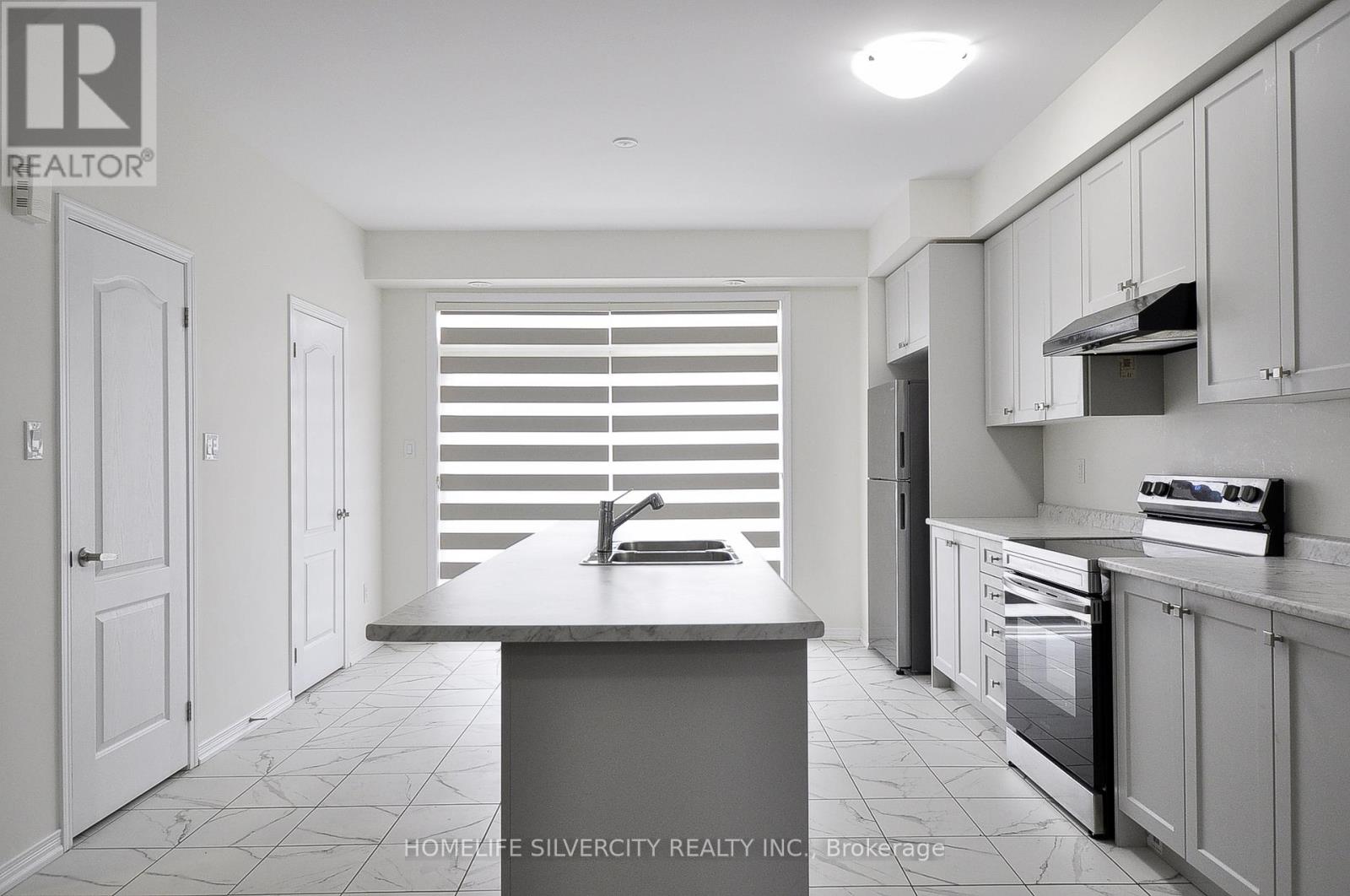 87 Holder Drive, Brantford, Ontario  N3T 0W8 - Photo 5 - X12479280